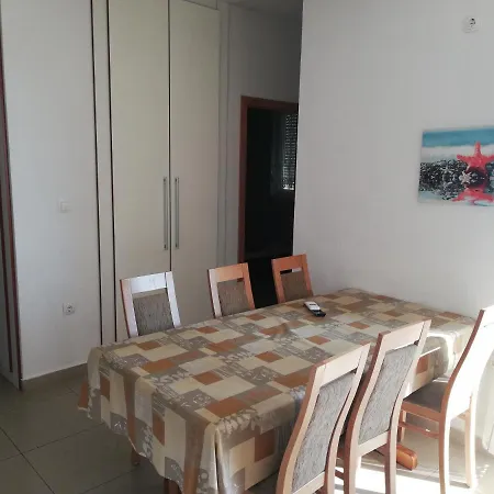 Apartment Ivancica 2 *