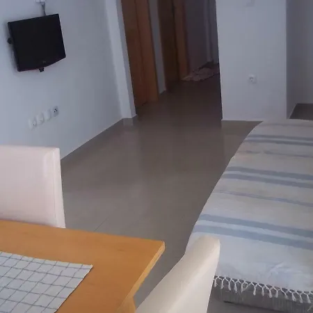 Apartment Ivancica 2 *